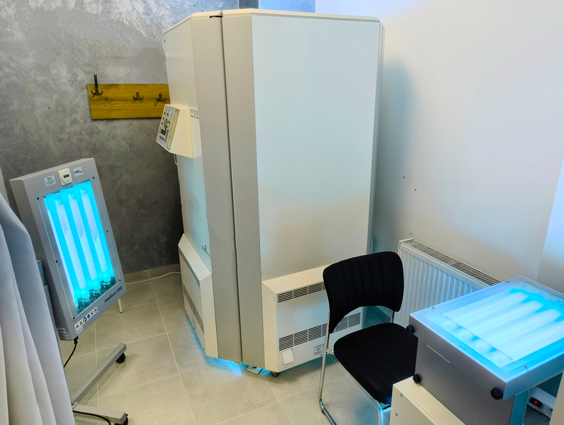 Zdjęcie na okładce dla Inga-med UVB - Dermatolog Szczecin , Fotodermatologia naśw. UVB311 lub UVA ( łuszczyca , AZS, bielactwo, egzema, inne).